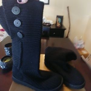 Black Uggs